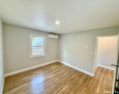 10 Elmwood Street - Photo Thumbnail 17