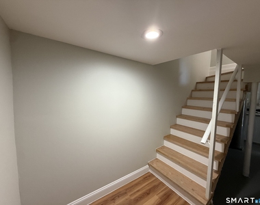 10 Elmwood Street - Photo Thumbnail 21