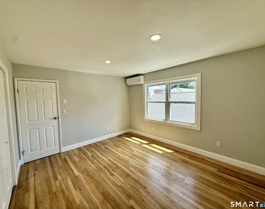 10 Elmwood Street - Photo Thumbnail 19