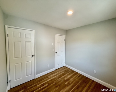 10 Elmwood Street - Photo Thumbnail 16
