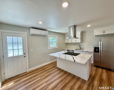 10 Elmwood Street - Photo Thumbnail 5
