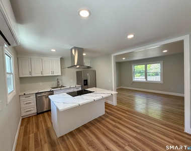 10 Elmwood Street - Photo Thumbnail 6