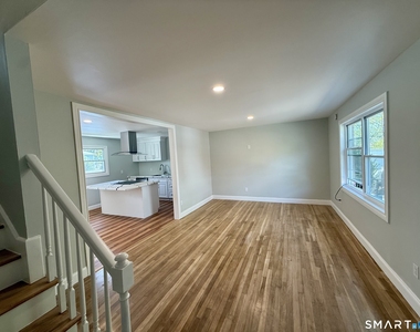 10 Elmwood Street - Photo Thumbnail 10