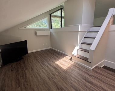 19 Whitney Street - Photo Thumbnail 12