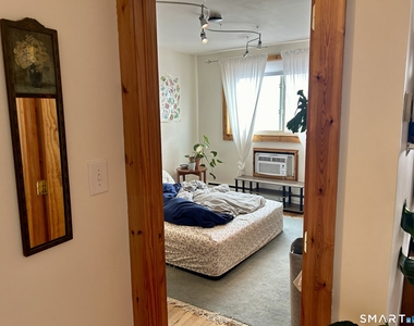 4 Van Zant Street - Photo Thumbnail 10