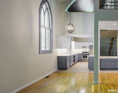 161 Whitfield Street - Photo Thumbnail 3