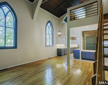 161 Whitfield Street - Photo Thumbnail 6