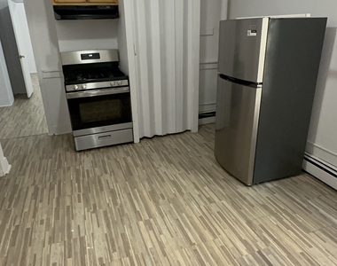 14 Lester Street - Photo Thumbnail 14