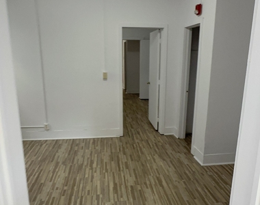 14 Lester Street - Photo Thumbnail 22