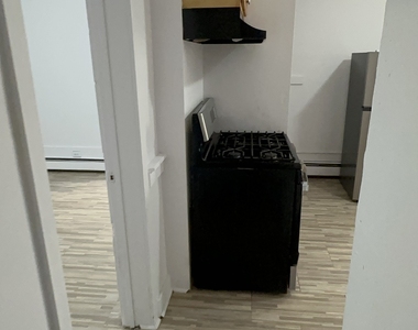 14 Lester Street - Photo Thumbnail 9