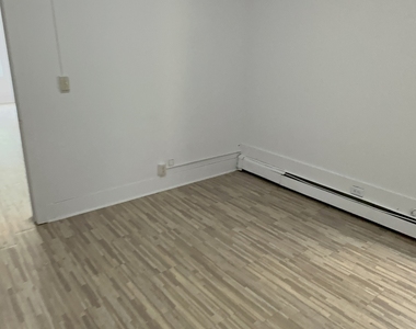 14 Lester Street - Photo Thumbnail 16