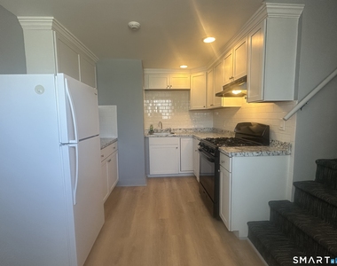 136 Mckinley Avenue - Photo Thumbnail 4
