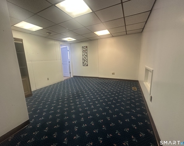 136 Mckinley Avenue - Photo Thumbnail 5