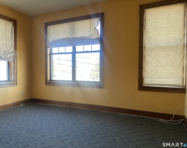 136 Mckinley Avenue - Photo Thumbnail 3