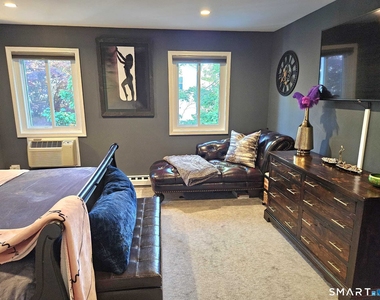 24 East Avenue - Photo Thumbnail 14