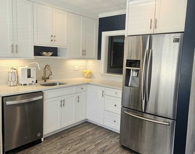 24 East Avenue - Photo Thumbnail 3