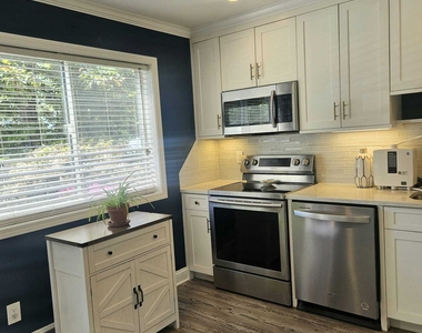 24 East Avenue - Photo Thumbnail 5