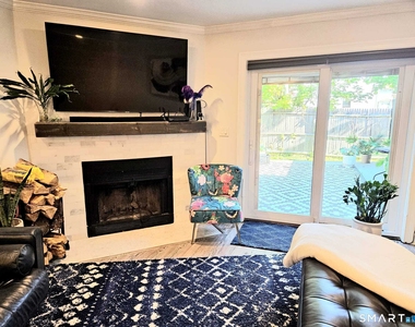 24 East Avenue - Photo Thumbnail 9