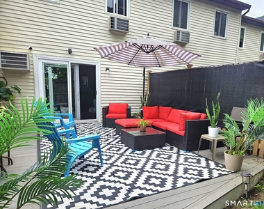 24 East Avenue - Photo Thumbnail 10