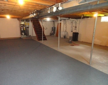 121 N Ridge Dr - Photo Thumbnail 11