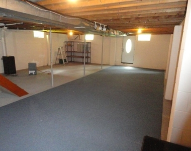 121 N Ridge Dr - Photo Thumbnail 10
