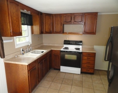 121 N Ridge Dr - Photo Thumbnail 3