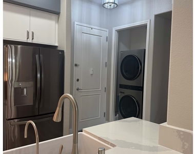 62 E Serene Avenue - Photo Thumbnail 2