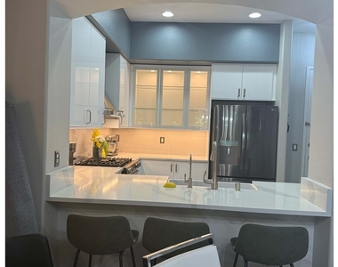 62 E Serene Avenue - Photo Thumbnail 4