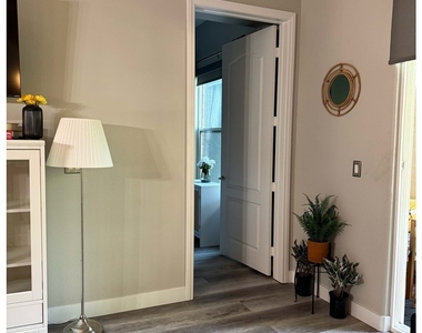 62 E Serene Avenue - Photo Thumbnail 9