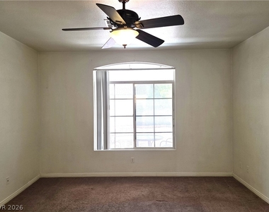 9105 Sparkling Star Street - Photo Thumbnail 12