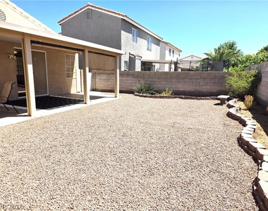9105 Sparkling Star Street - Photo Thumbnail 19