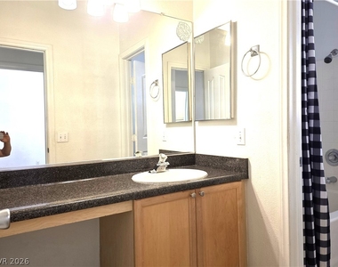 9105 Sparkling Star Street - Photo Thumbnail 5