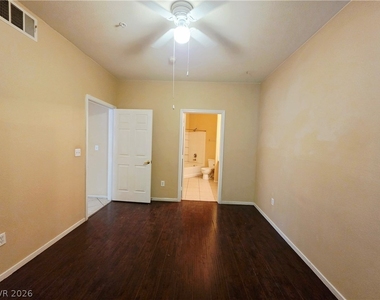 7123 S Durango Drive - Photo Thumbnail 12