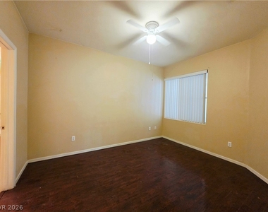 7123 S Durango Drive - Photo Thumbnail 11