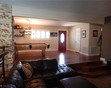 2712 W Oakey Boulevard - Photo Thumbnail 4
