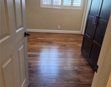 2712 W Oakey Boulevard - Photo Thumbnail 29