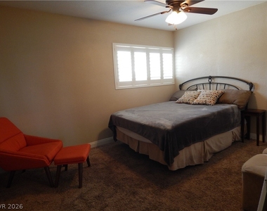 2712 W Oakey Boulevard - Photo Thumbnail 15