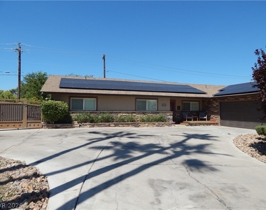 2712 W Oakey Boulevard - Photo Thumbnail 22