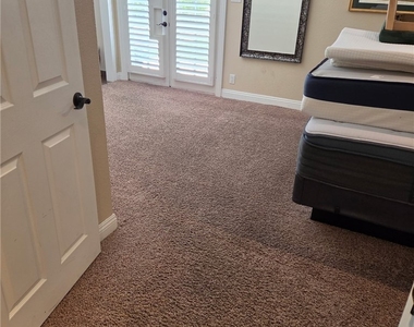 2712 W Oakey Boulevard - Photo Thumbnail 27