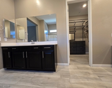 738 Purple Knoll Walk - Photo Thumbnail 20