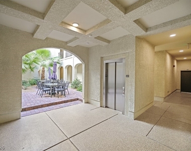 2555 Hampton Road - Photo Thumbnail 4