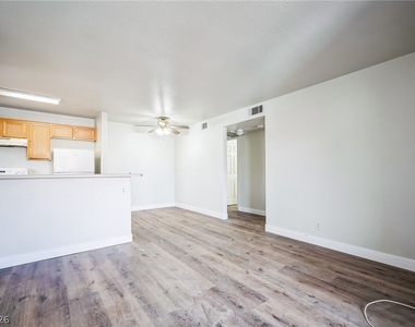 2978 Juniper Hills Boulevard - Photo Thumbnail 2