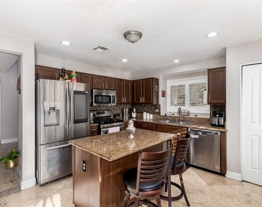 217 Cimarron Village Way - Photo Thumbnail 12