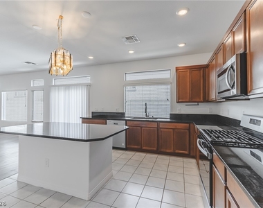 638 Great River Avenue - Photo Thumbnail 9