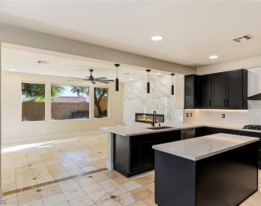 2462 Hollow Rock Court - Photo Thumbnail 19
