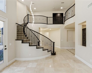 2462 Hollow Rock Court - Photo Thumbnail 9
