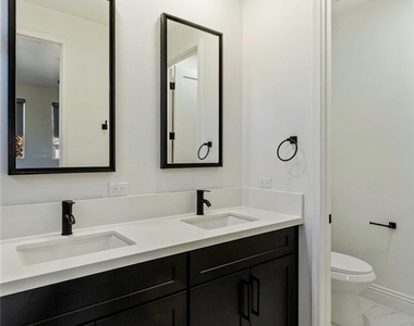 2462 Hollow Rock Court - Photo Thumbnail 37