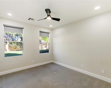 2462 Hollow Rock Court - Photo Thumbnail 11