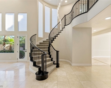 2462 Hollow Rock Court - Photo Thumbnail 5