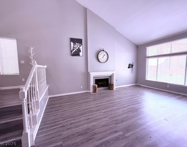9004 Pebble Shore Court - Photo Thumbnail 7